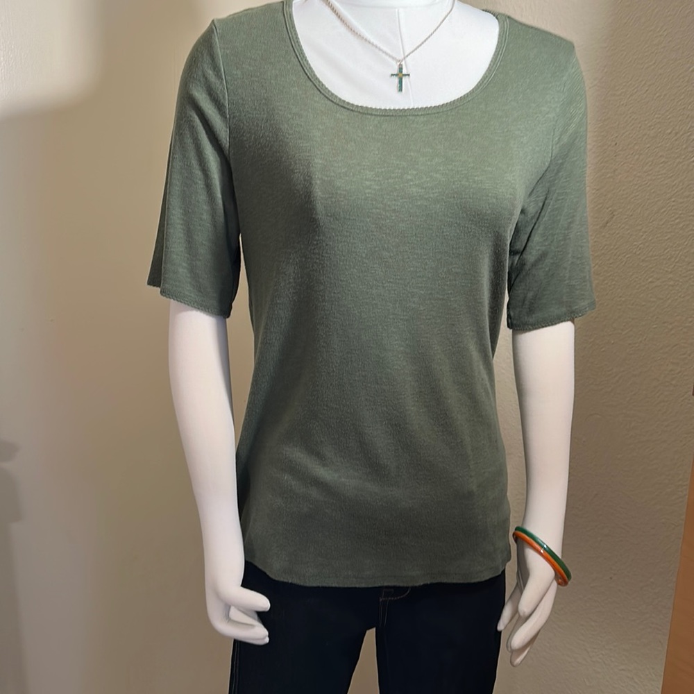 Time and Tru green shirt size M (8-10)